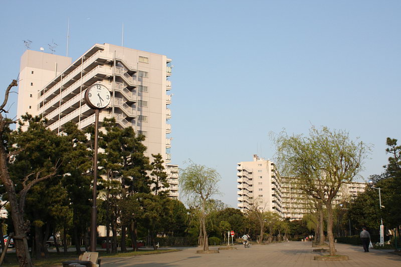  6 Apr