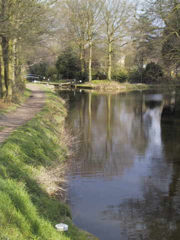  Basingstoke Canal 