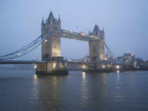  Tower Bridge 